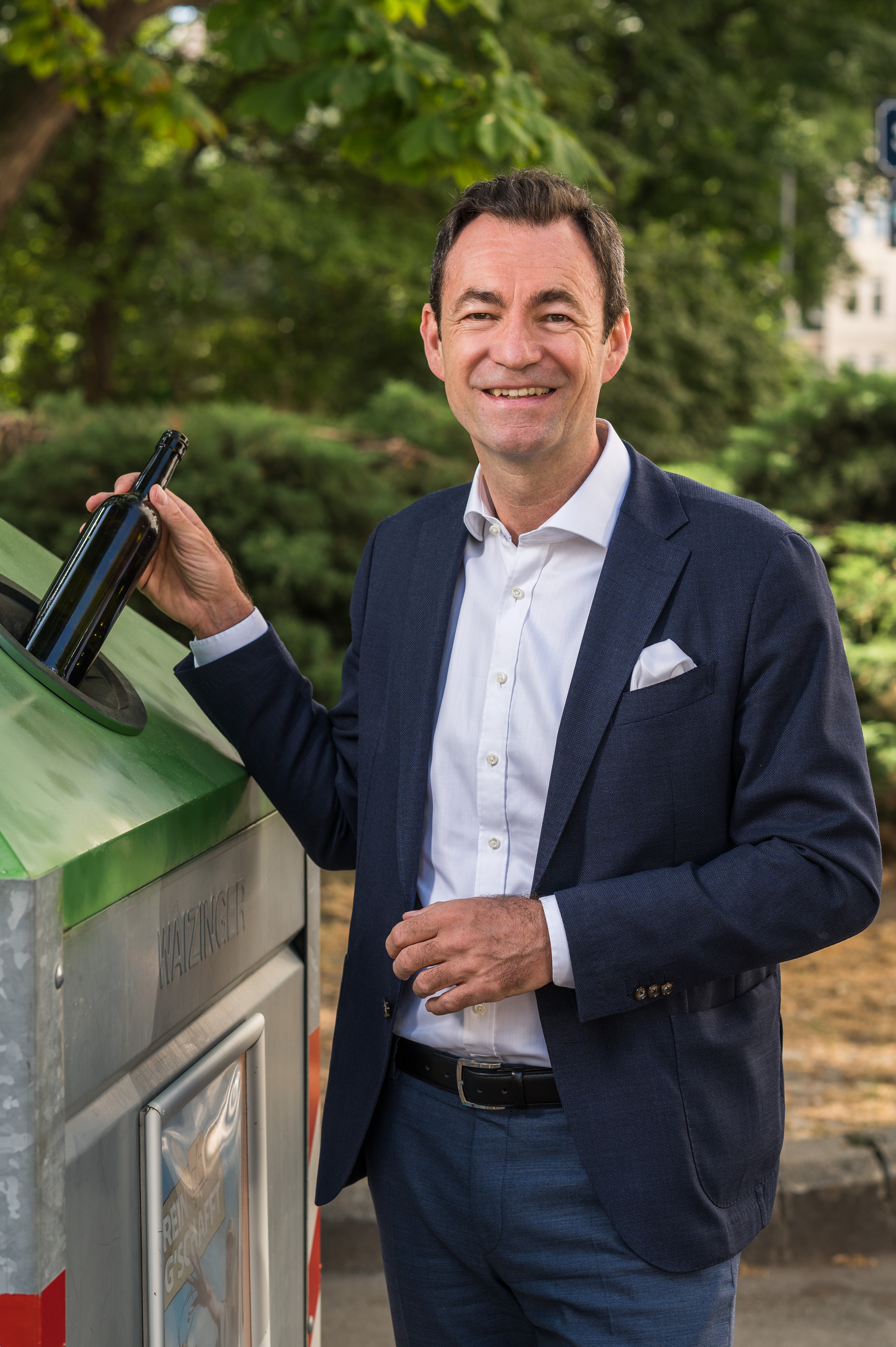 Geschäftsführer Dr. Harald Hauke "Recycling ist Klimaschutz" Hochformat