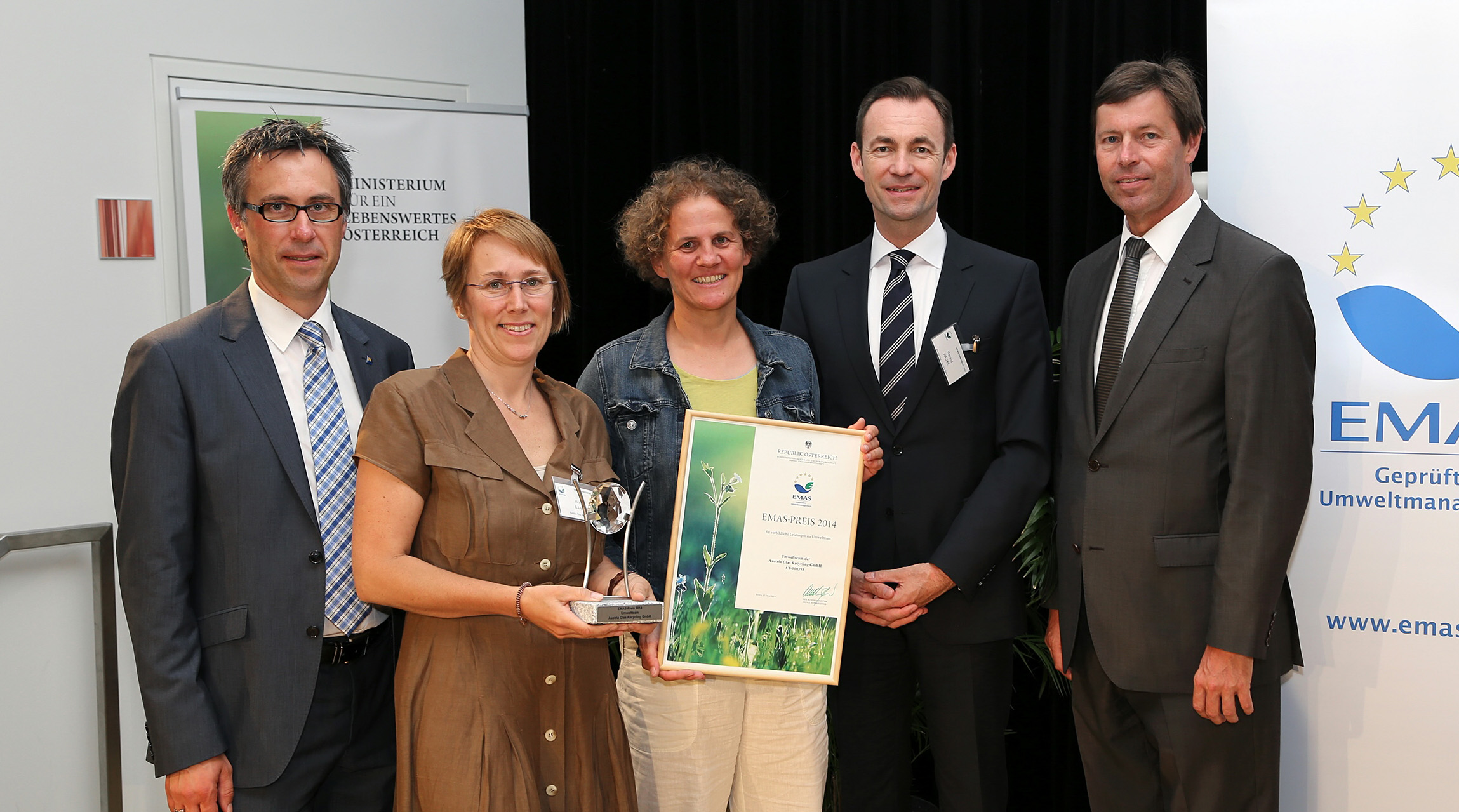 Golden Pixel 2013 in der Kategorie 'ökologisch & umweltfreundlich', v.l.n.r.: Lukas Zehndorfer, Monika Piber-Maslo, Michaela Helmreich; Foto: Reiterer