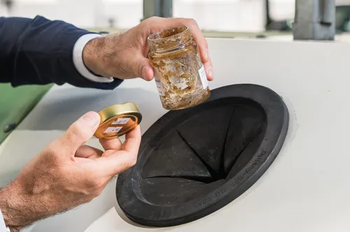 Marmeladeglas_bitte_zum_Weißglas_Deckel_bitte_entfernen_Querformat